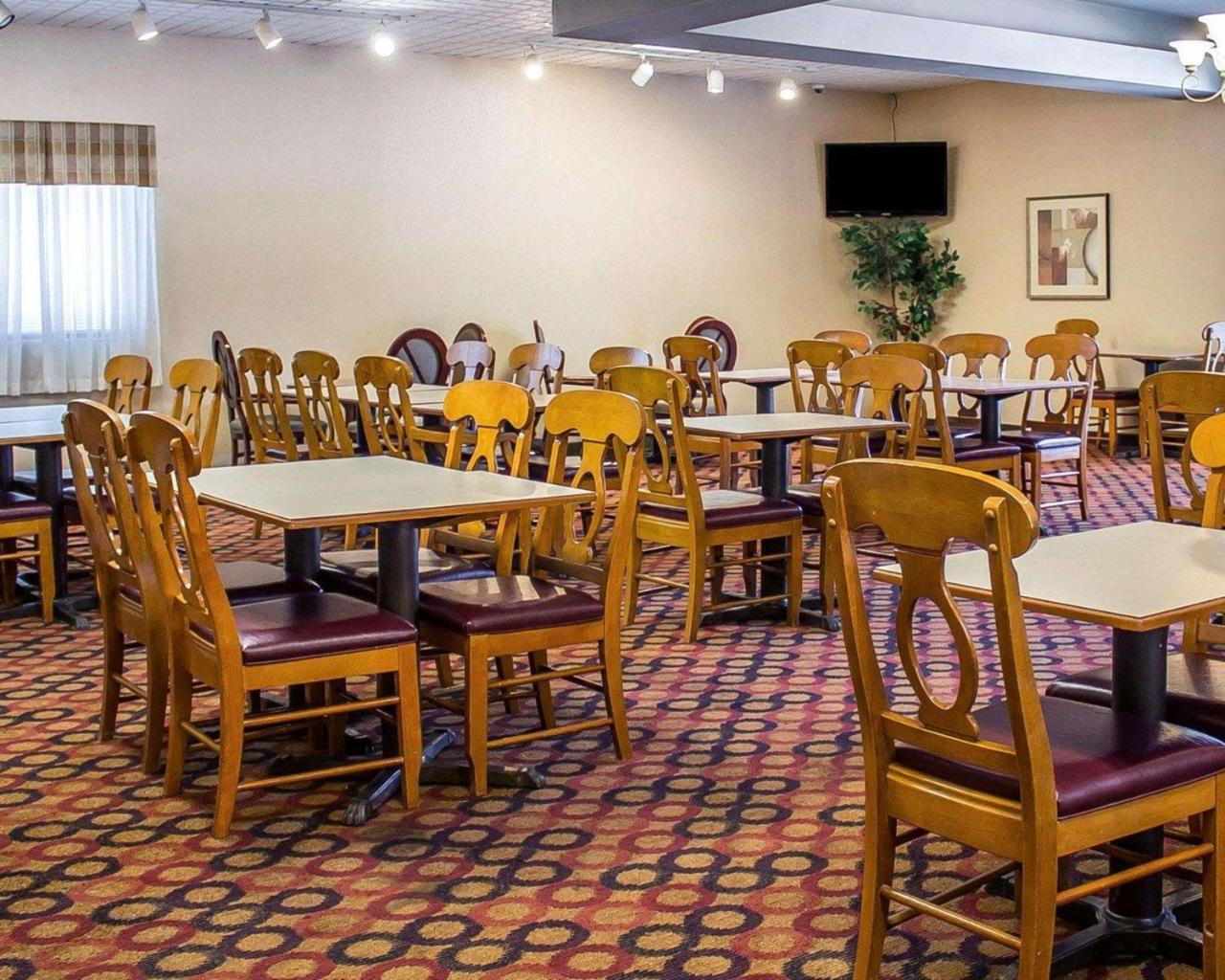 Wilkes-Barre Inn & Suites Dış mekan fotoğraf