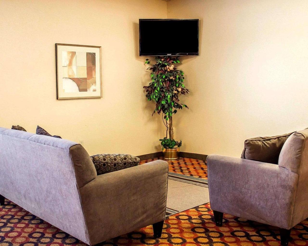 Wilkes-Barre Inn & Suites Dış mekan fotoğraf