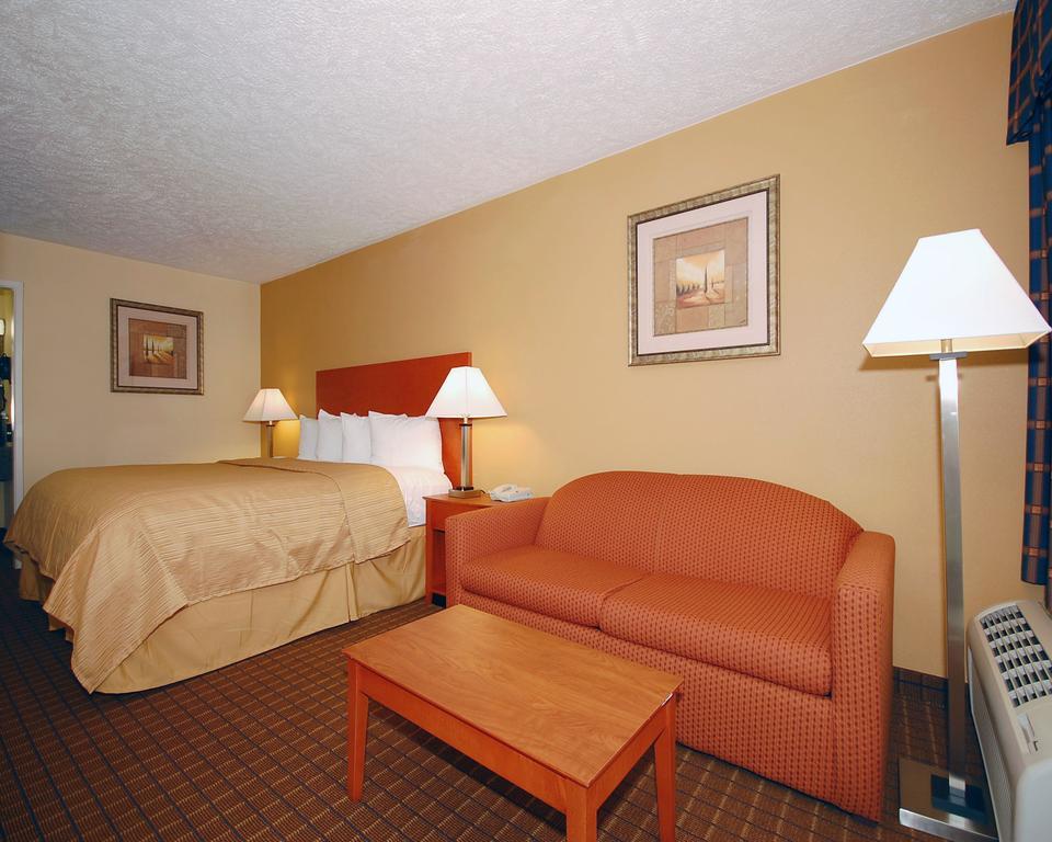 Wilkes-Barre Inn & Suites Oda fotoğraf