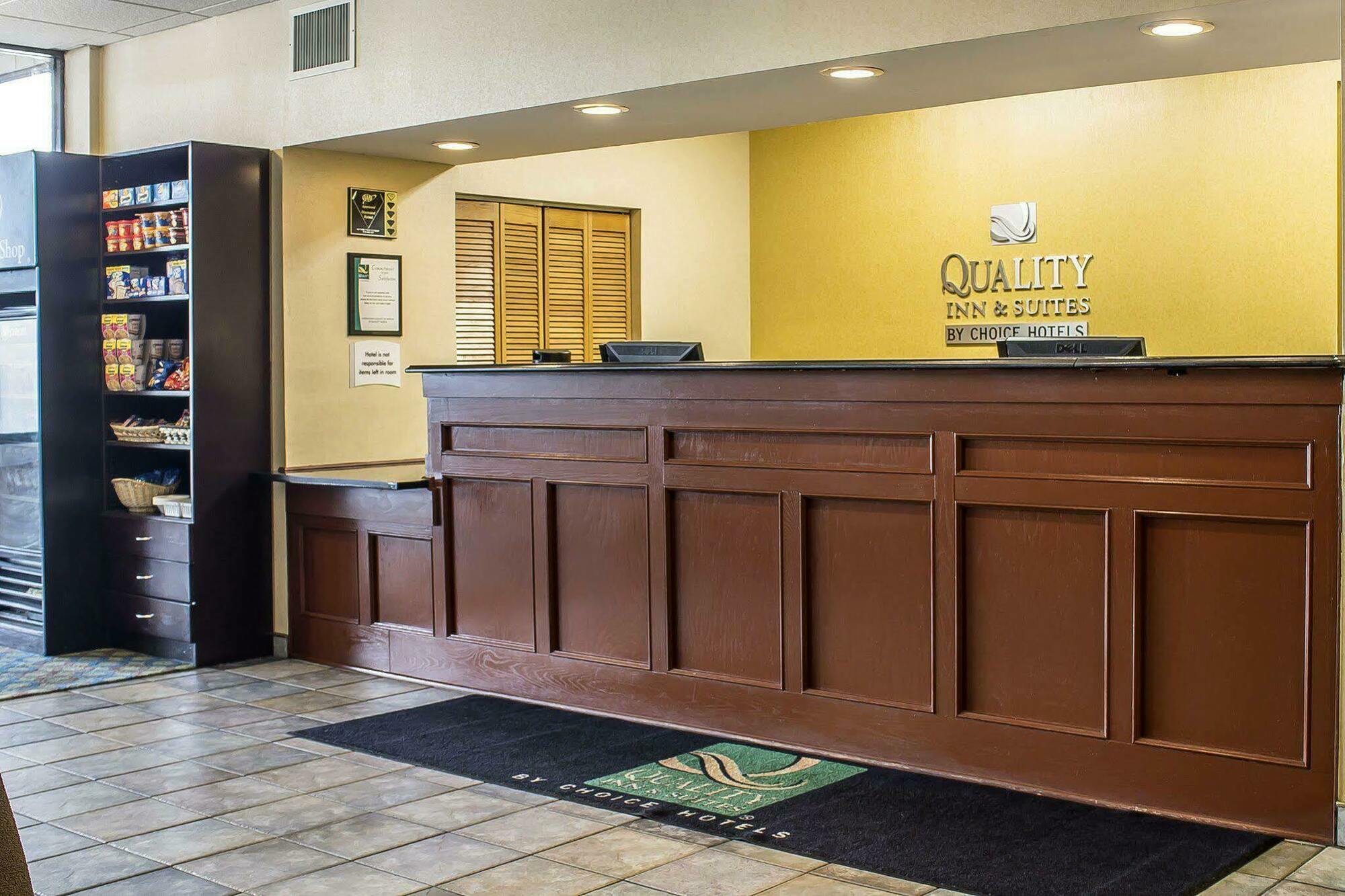 Wilkes-Barre Inn & Suites Dış mekan fotoğraf